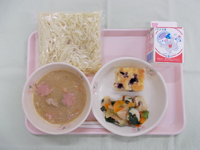 3月19日中学校献立