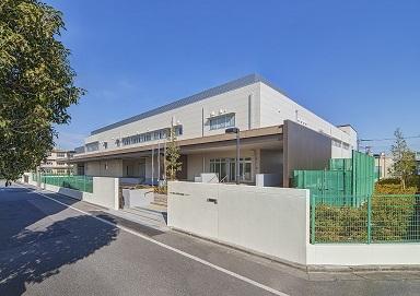 元郷学校給食センターの外観写真